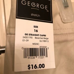 Women’s plus size straight Capri